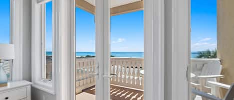 Talo, 5 makuuhuonetta, yksityinen uima-allas | Parveke