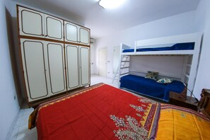 2 bedrooms