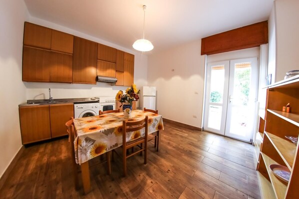 Kühlschrank, Herdplatte