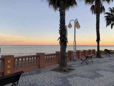 House 2 minutes from the beach. Furnished terrace, barbecue and sea and mountain views