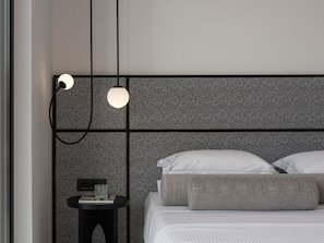 9 chambres, coffres-forts dans les chambres, bureau