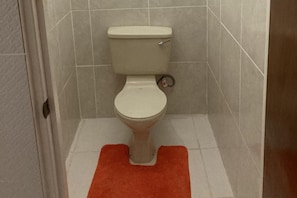 Douche, serviettes fournies