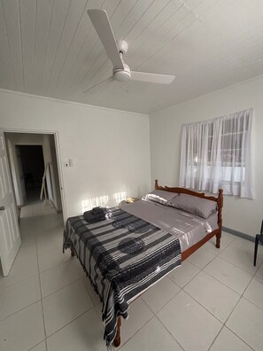 2 bedrooms, iron/ironing board, free WiFi, bed sheets - 2 Bed Apartment - Sea View & 10min to Local Beach (St. John)