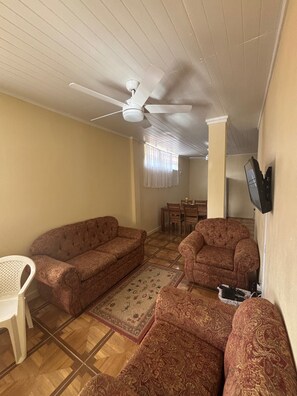 Living area - 2 Bed Apartment - Sea View & 10min to Local Beach (St. John)