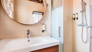 Casa adosada, 3 habitaciones | Baño | Secador de pelo