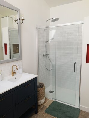 Bathtub