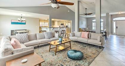 2 Mi to City Center: Spacious Port St Lucie Home!