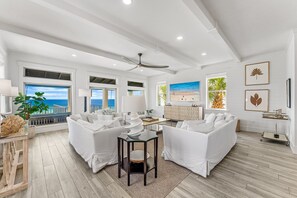 Smart TV, fireplace, stereo
