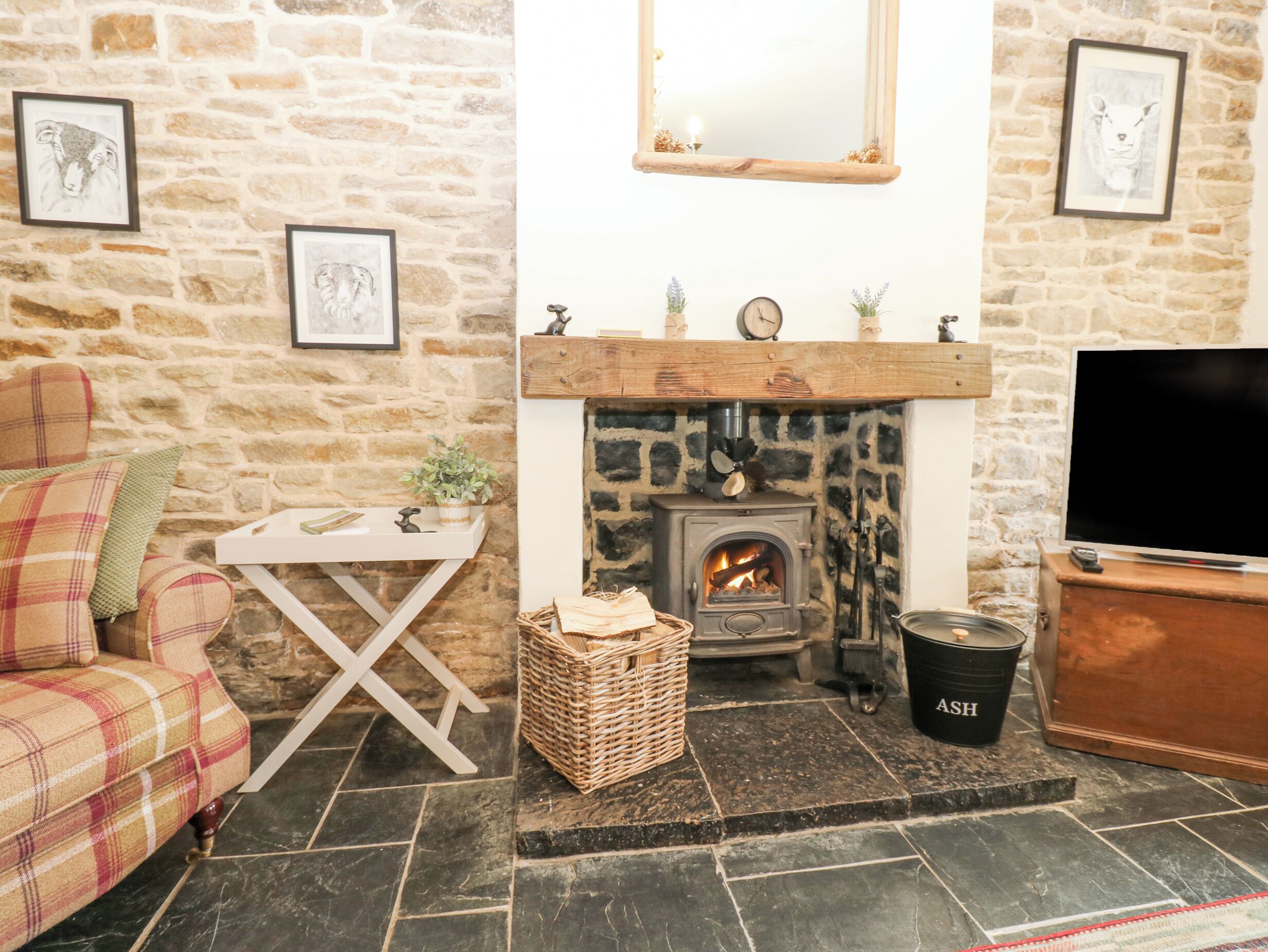 Cottage | Interior