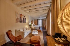 Nomad - Suite Deluxe | Premium bedding, in-room safe, soundproofing, free WiFi - PuroGrand Hotel (Palma de Mallorca)