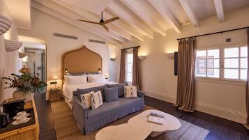 Luxe beddengoed, een kluis op de kamer, geluiddichte muren, gratis wifi