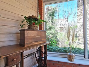 Interior - Renovated cottage in St Just, private terrace, hiking, near Puy en Velay (Saint-Just-prés-Brioude)