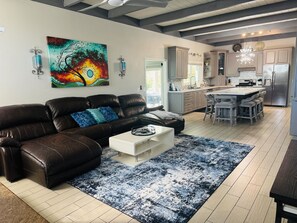 Smart TV, fireplace, table tennis