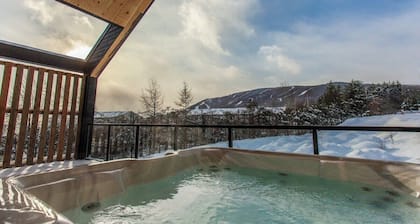 Alta - Modern Chalet for 19 people
