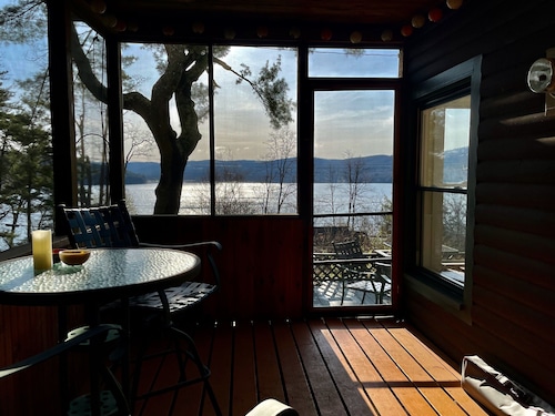 Sweet 1 Bedroom Bungalow - Otsego Lake