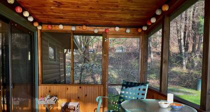 Sweet 1 Bedroom Bungalow - Otsego Lake