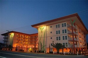 Exterior - Premier Condo with Beautiful Gulf Views!! (Mexico Beach)