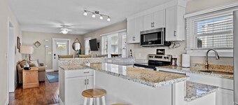 Mi Faro (My Lighthouse) Unit A