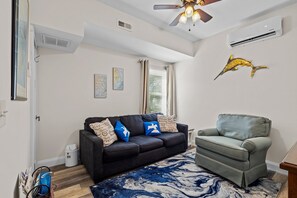 TV - Mi Faro Unit B in Harkers Island, NC (Harkers Island)