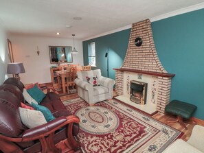 Cottage | Living area