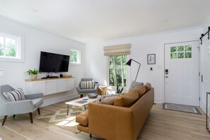 Smart-TV, Tischtennisplatte