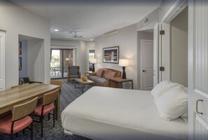 3 habitaciones, tabla de planchar con plancha, wifi y ropa de cama