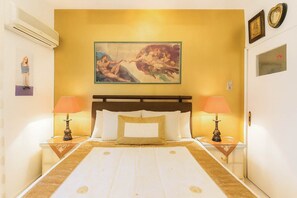3 bedrooms, iron/ironing board, WiFi, bed sheets - Mini Paradise Salamina - Private Pool Retreat! (Nisi)