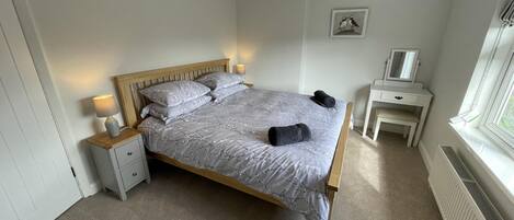 2 habitaciones, wifi gratis y ropa de cama