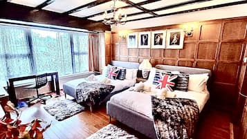 4 habitaciones, escritorio y wifi gratis