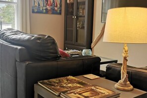 Interior - Flat 12 Sebastian Court Esplanade Gardens (Scarborough)