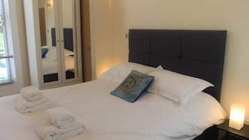 2 bedrooms, iron/ironing board, WiFi, bed sheets