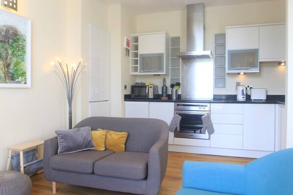 TV - Easby Hall Apartment 6 (Scarborough)