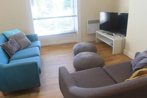 TV - Easby Hall Apartment 6 (Scarborough)