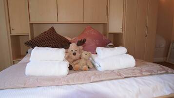 1 slaapkamer, een strijkplank/strijkijzer, wifi, beddengoed