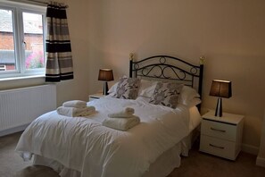 5 soverom, strykejern/-brett, wi-fi og sengetøy