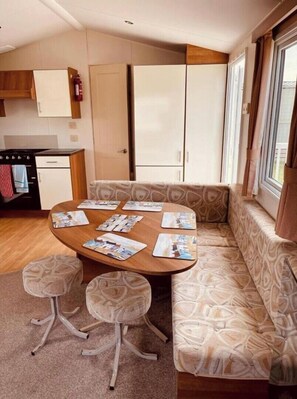 Dining - Sea Wagon Caravan 3 Bedroom Sleeps 8 (Brixham)