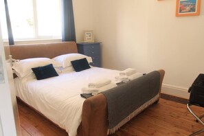 3 dormitorios, tabla de planchar con plancha, wifi y ropa de cama