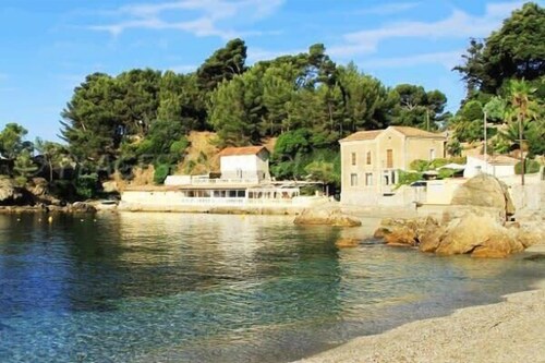 Charming T2 Equipped, 1min Walk To Beaches