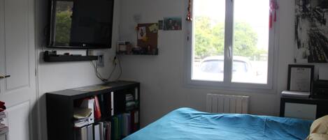 4 bedrooms, desk, free WiFi