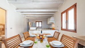Dining - CASA VEDETTA: prestigious apartment with sea view (Cala Gonone)