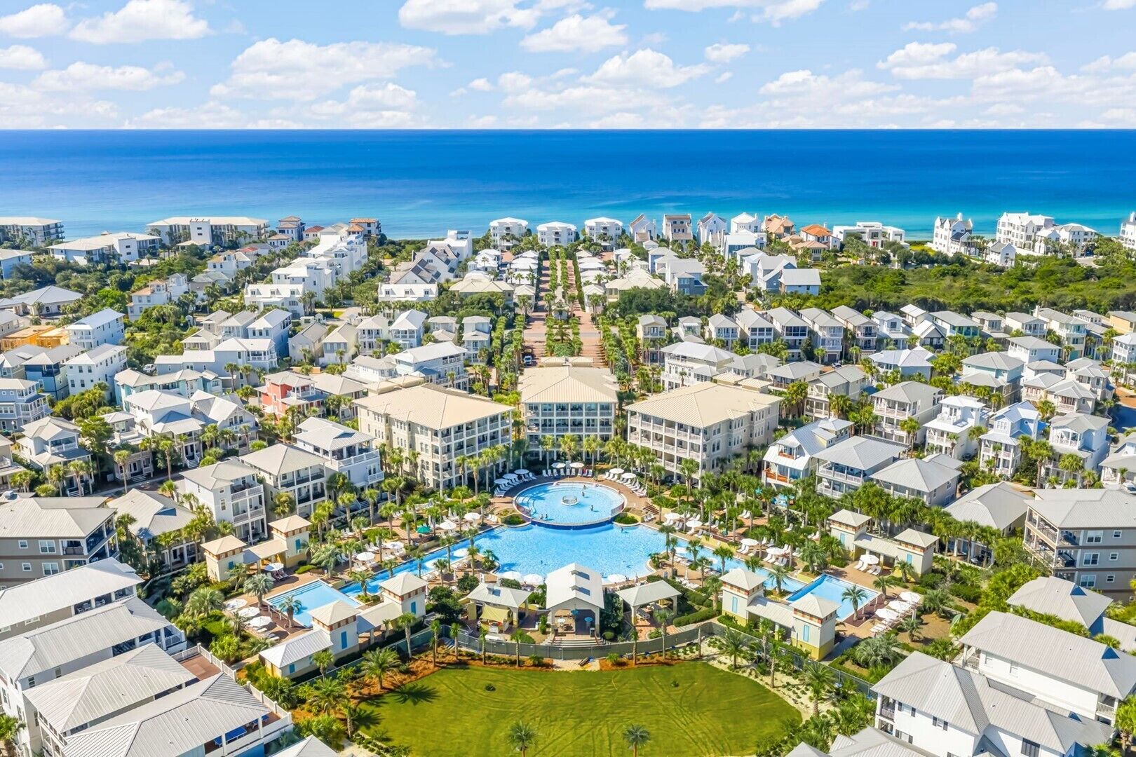 House (4 Bedrooms) | Exterior