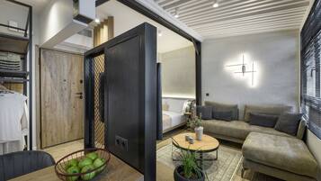 Basic Suite (Synthesis) | Living area | LED TV