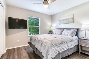 3 bedrooms, iron/ironing board, WiFi, bed sheets