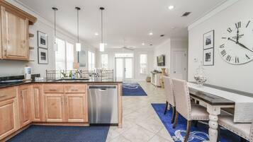 House, 3 Bedrooms, Resort View | Private kitchen | Full-size fridge, microwave, oven, stovetop