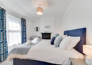2 slaapkamers, een strijkplank/strijkijzer, gratis wifi, beddengoed