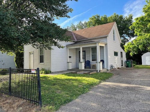 Main, Three Bedroom House in Historic Loveland