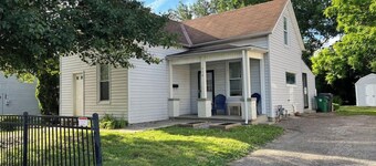 Main, Three Bedroom House in Historic Loveland