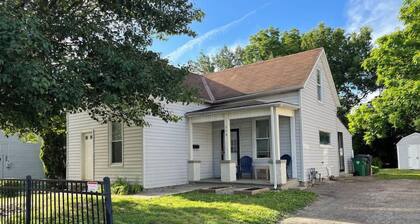 Main, Three Bedroom House in Historic Loveland