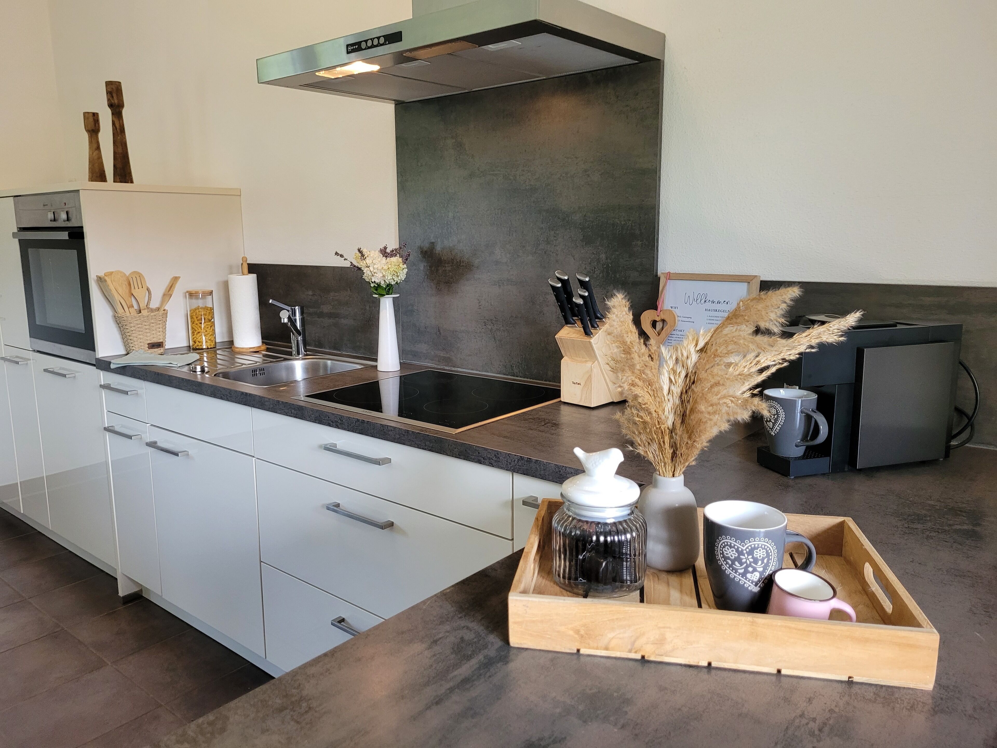 Réfrigérateur, four, plaque de cuisson, lave-vaisselle