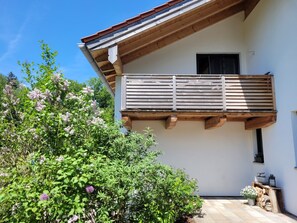 Exterior detail - Quiet and modern vacation apartment in a peaceful location on the edge of the Alps (Hausham)